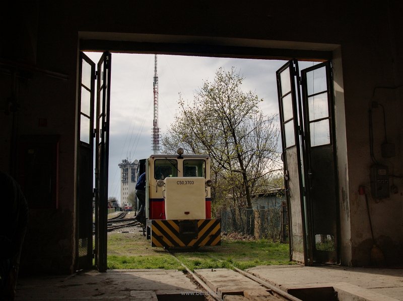 The C50,3703 in front of the railcar shed at Szchenyi-hegy photo