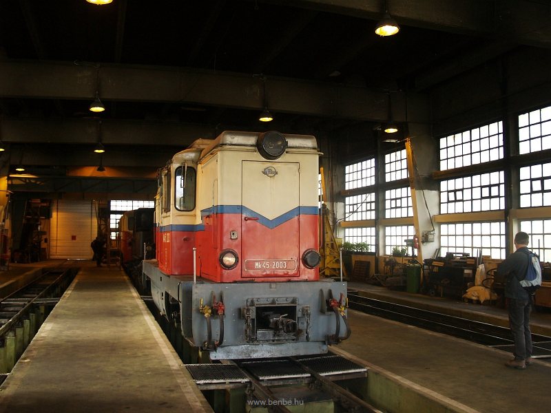 The Mk45 2003 before its reconstruction at the Hűvsvlgy depot photo