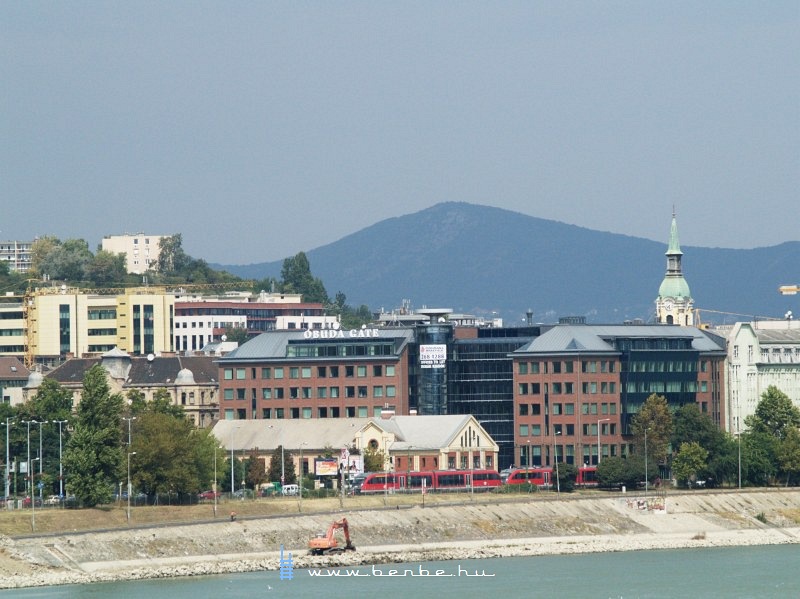 Desiro az buda Gate irodahznl fot