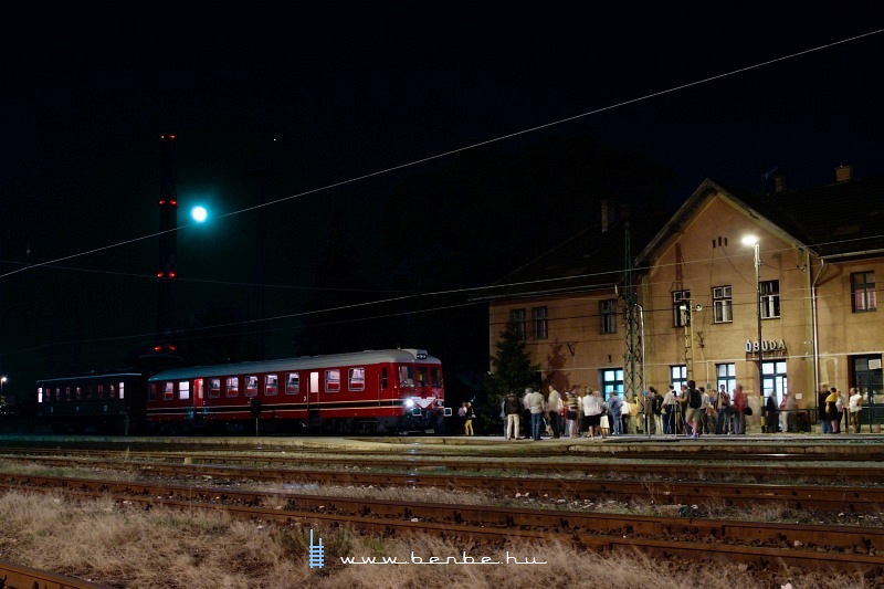 The Rba-Balaton railcar at buda station photo