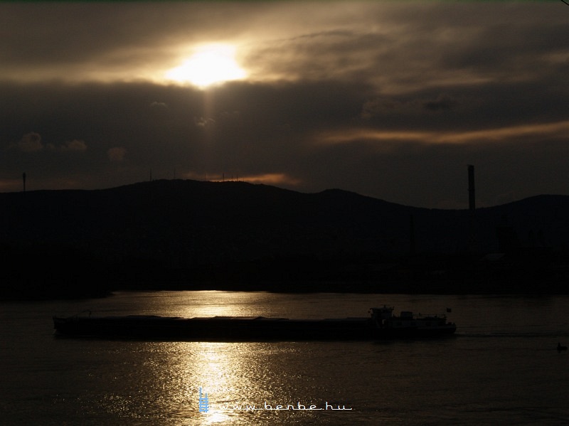 A barge on the Duna / Danube photo