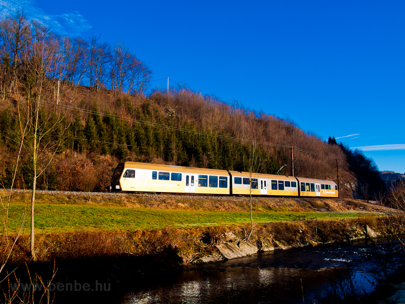 A Himmelstreppe railcar seen between Schwarzenbach an der Pielach and Frankenfels photo