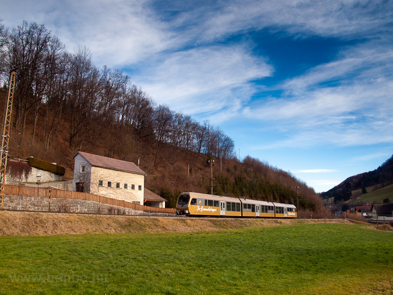 Az ET4-es Himmelstreppe Frankenfels belterletn a Mariazellerbahnon fot