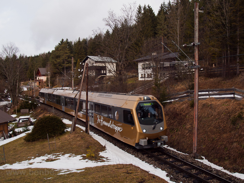 Az ET4-es Himmelstreppe a Mariazellerbahn hegyi szakaszn Erlaufklause s Mitterbach kztt fot