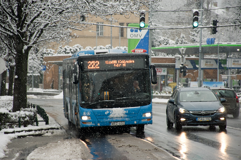 A BKK MRZ-400 222-es busz Fogaskerekű Vast-en fot