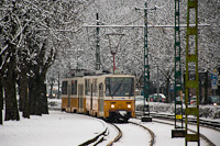 The BKK Tatra T5C5 4122 seen at Fogaskerekű Vast