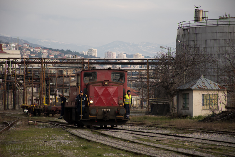 The HŽ 2 132 312 seen  photo