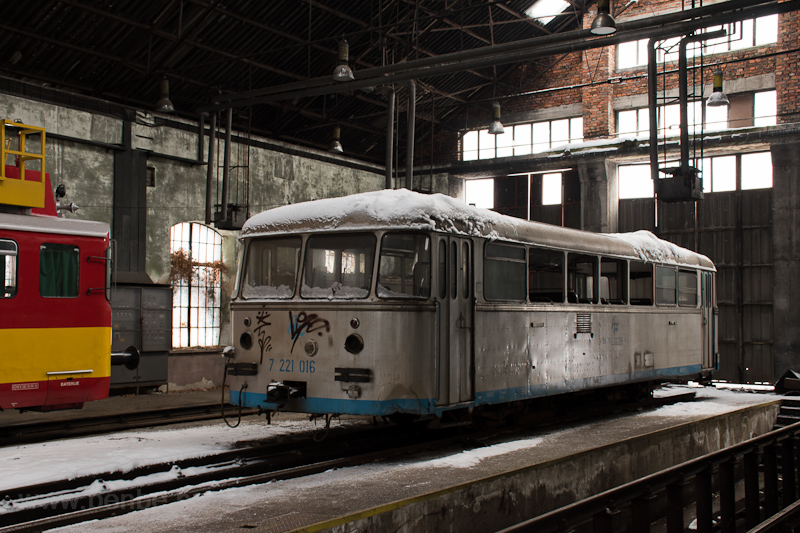 The HŽ 7 221 016 seen at Karlovac photo