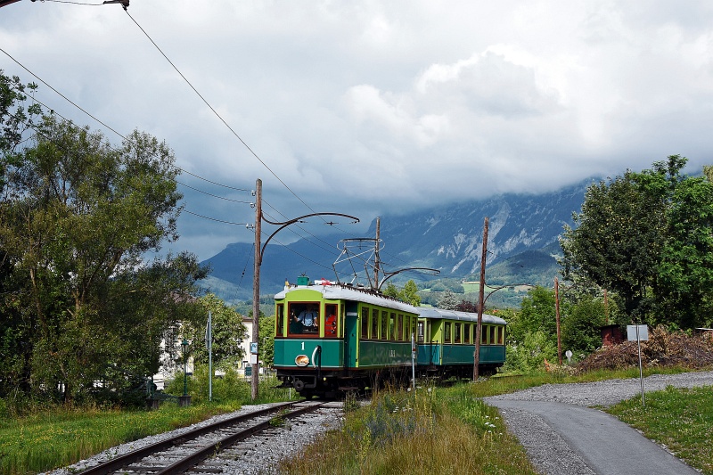 The Hllentalbahn TW1 seen exiting Reichenau on its way to Kurhaus and Payerbach photo