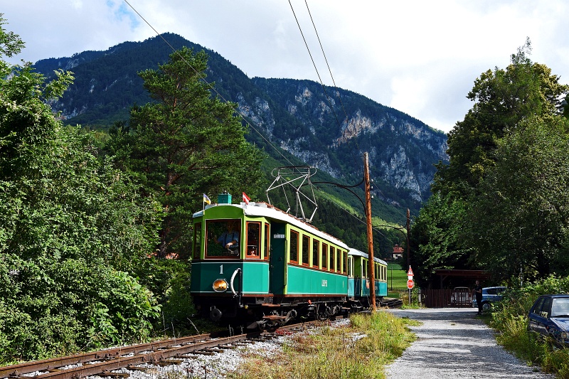 The Hllentalbahn TW1 seen at Kurhaus photo