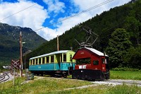 A Höllentalbahn <span style="font-family: serif">EI</span> Hirschwang állomáson