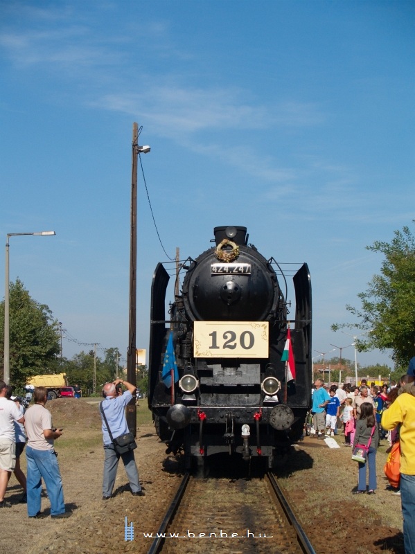 424,247 Gyálon fotó
