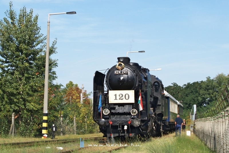 424,247 Gyálon fotó