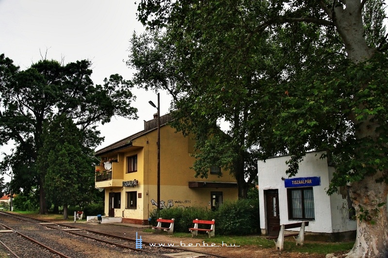 Tiszaalpár vasútállomás fotó