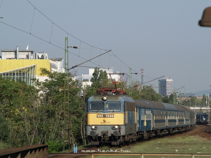 V43 1339 Zuglóban fotó