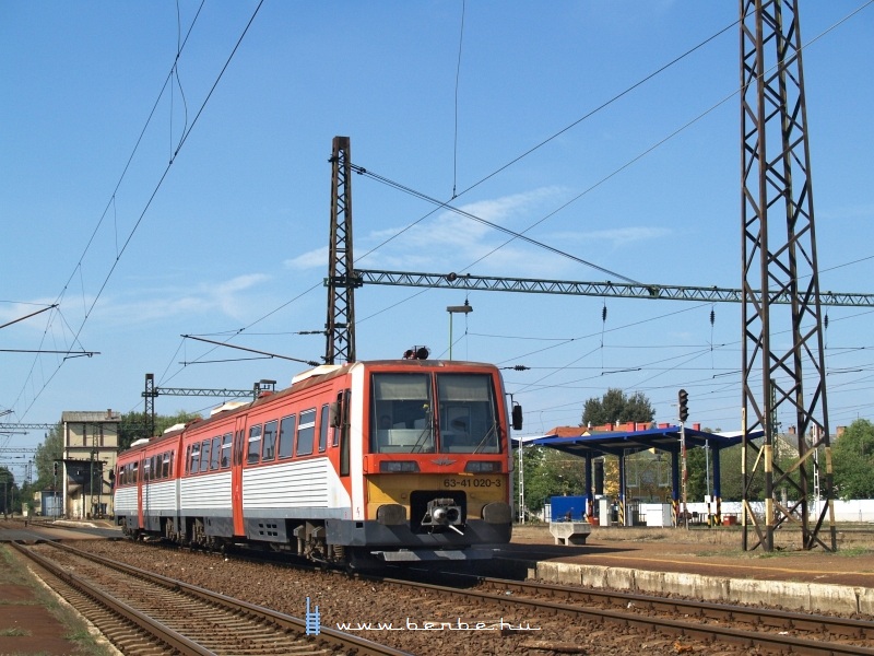 kép 63-41 020-3 Kecskeméten fotó