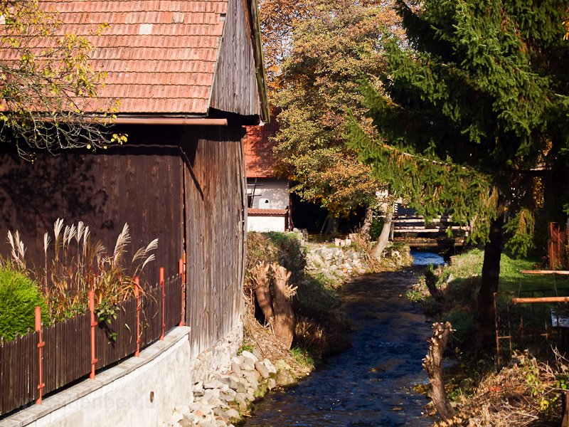 Among the houses of Doln & photo