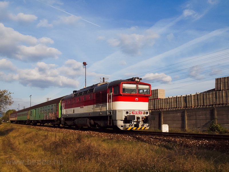 The ZSSK 750 182-8 seen hau photo