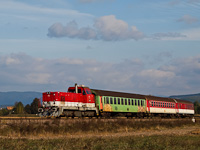 The ZSSK 736 101-7 seen between Kos and Novky