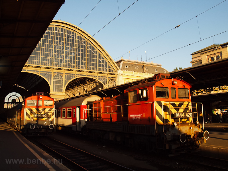 M44 401 és M44 420 Budapest fotó