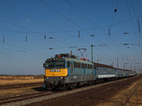The V43 1019 at Nagyút station