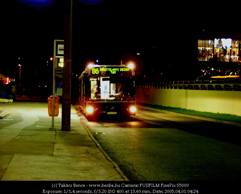 2005. április elsején korán hajnaltól Óbuda buszgarázs Ik280-asok helyett a második szériába tartozó, FKU-kezdetű rendszámú Volvo 7700A alacsonypadlós autóbuszokkal szolgálja ki a 86-os vonalat. kép Az első 86-os óbudai Volvo 7700A autóbusszal fotó