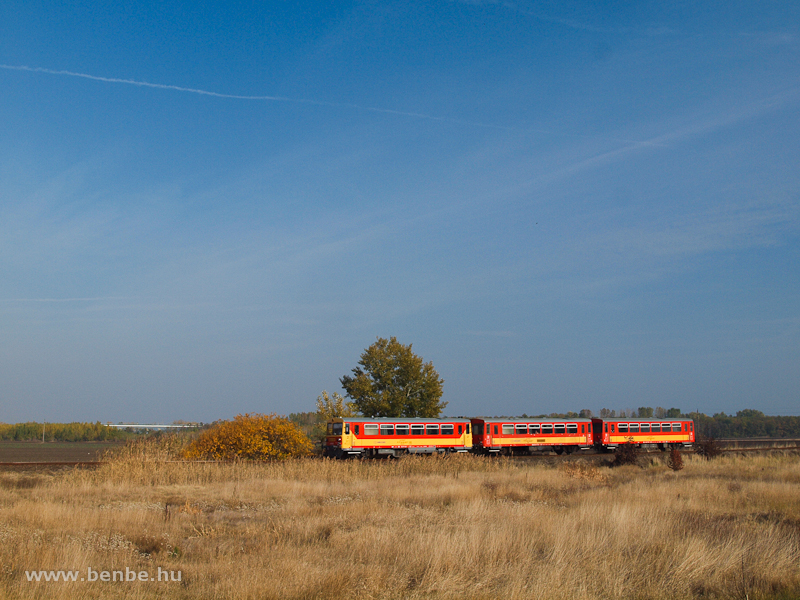 The Bzmot 231 between Jszapti and Jszdzsa photo