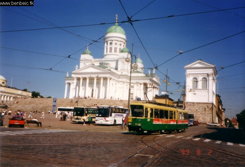 A 94-es kocsi a Senaatintorinl fot