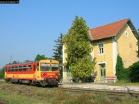 The Bzmot 285 at Dunapataj station