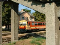 kép
