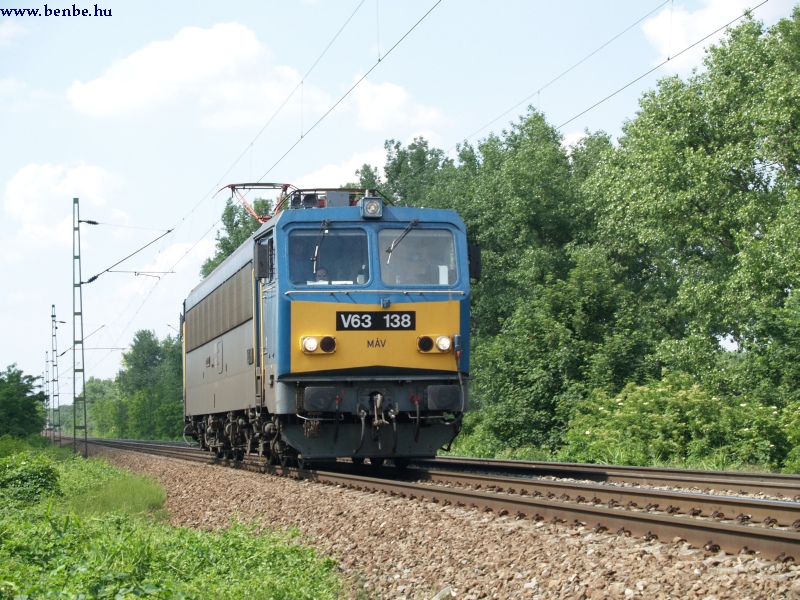 V63 138 Tatabánya és Vértes fotó