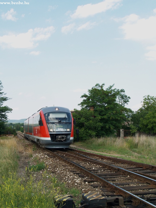 Esztergom-Kertvros msik vgn egy Desiro jr be fot