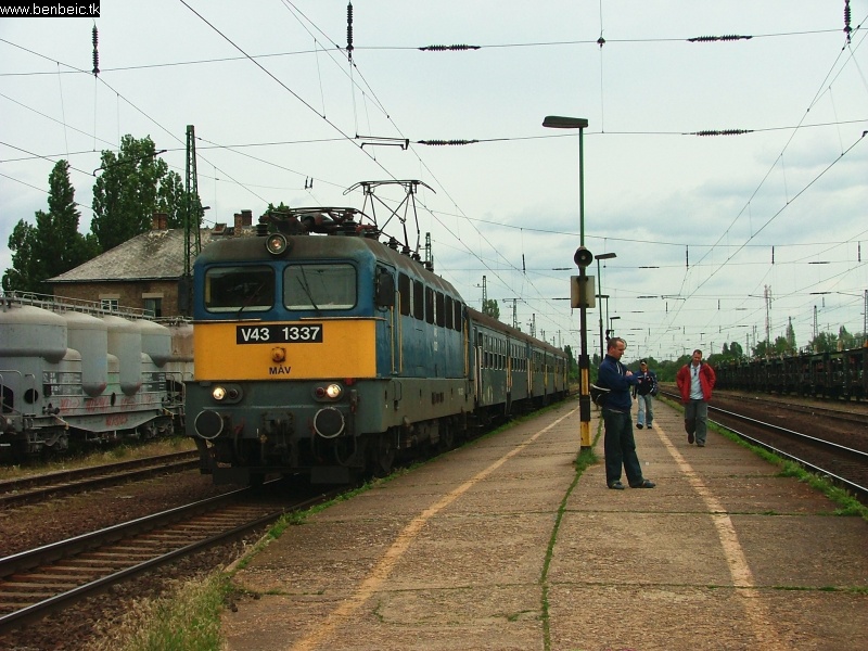 V43 1337 Budaörsön fotó