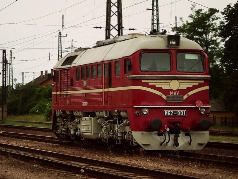 M62 001 érkezik Budaörsre fotó