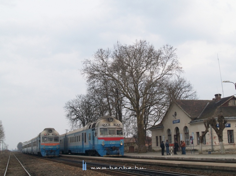 D1 769-1 s D1 585-3 Mezőkaszony (Косини) llomson fot