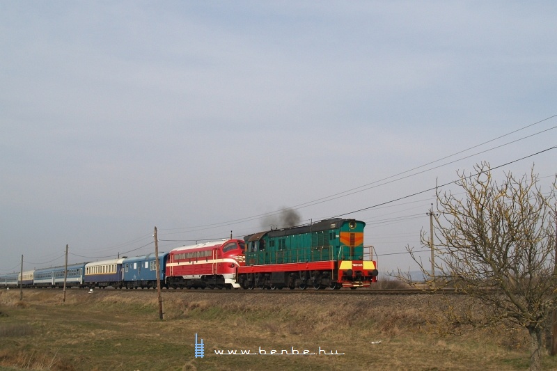 The D1 563-3, ChME3-3375 and the M61 001 near Tiszajlak (Вилок) photo