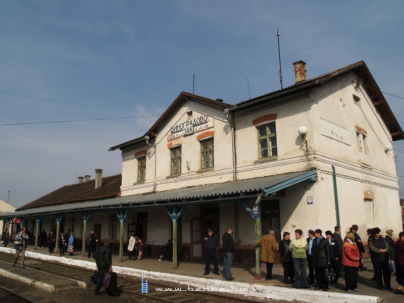 Nagyszőlős (Виноградoвo - Закарпатська) station photo