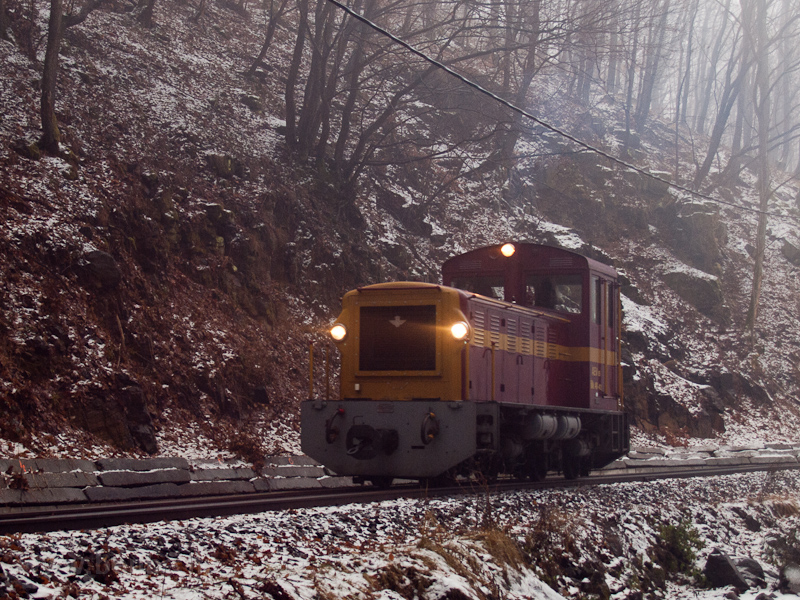 The Mtravast Mk48 410 seen between Lajoshza and Őrlőmű photo