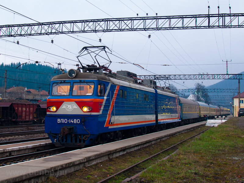 The UZ VL10 1480 seen at Воловець (Wolowets, Ukraine) photo