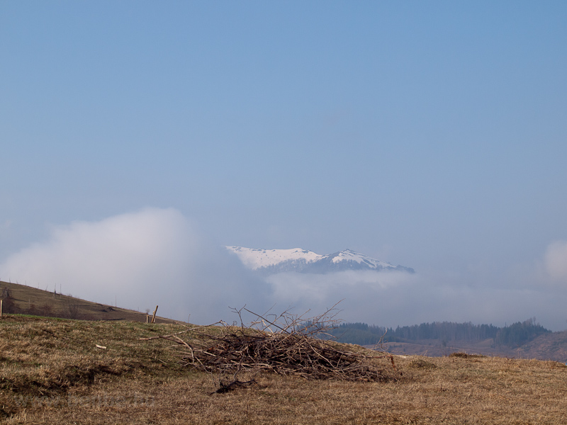 A Pozr-hegy havas cscsai (801 m) fot