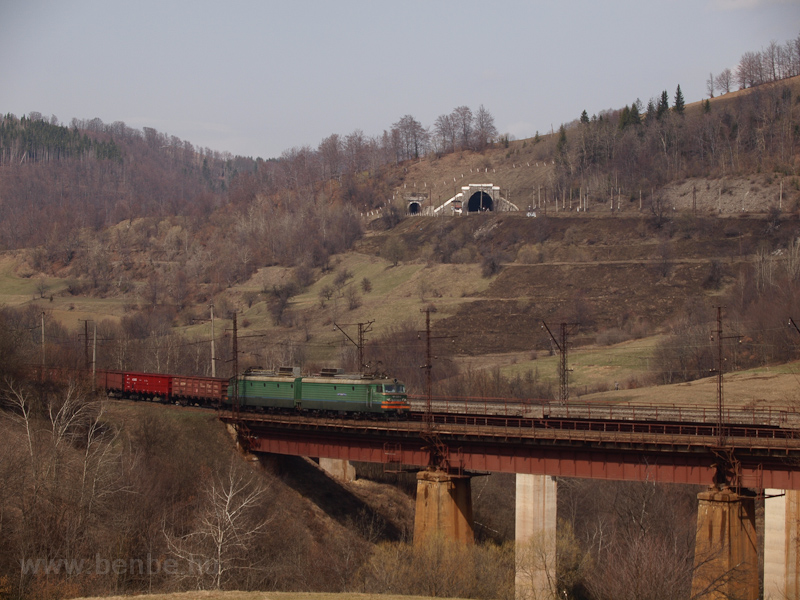 UZ VL11s seen hauling and b photo