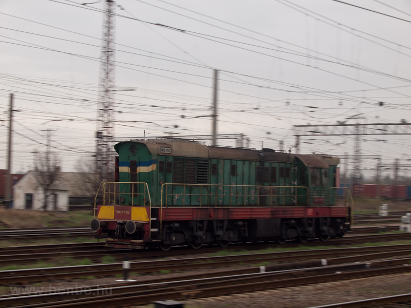 The standard gauge UZ ChME3 5152 seen at Чол/Chop photo