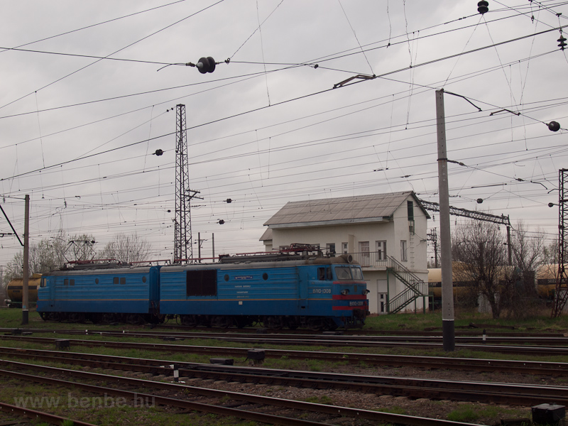 The UZ VL10 1308 seen at &# photo