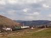 Az UZ VL11 060 Szkotrszka s Volc kztt ereszkedik egy tehervonattal