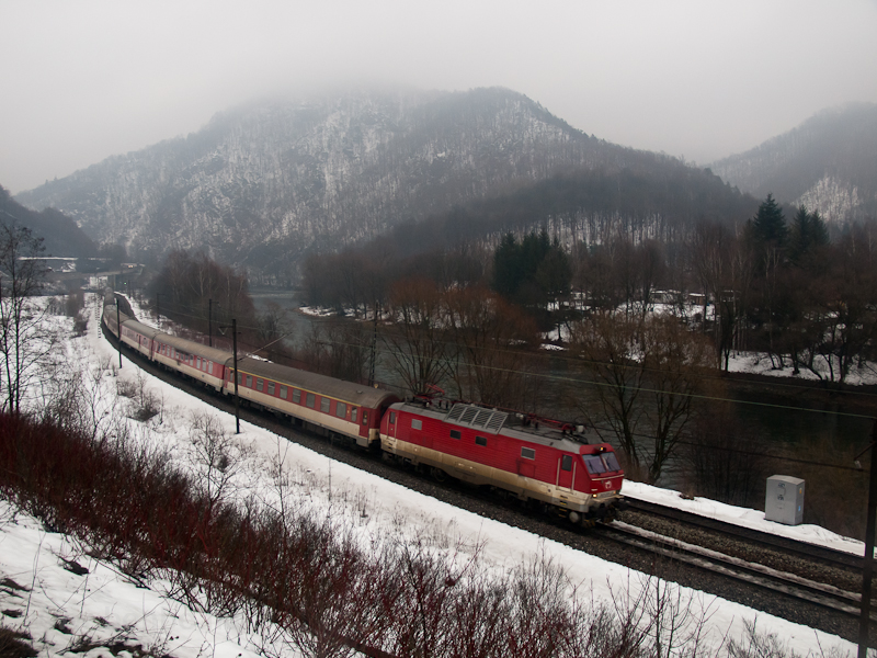 A Gorilla hauling a fast train between Sztrecsny and Ruttka photo