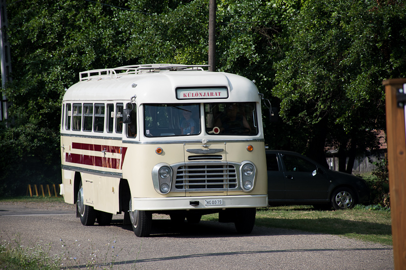 Ikarus 311 photo