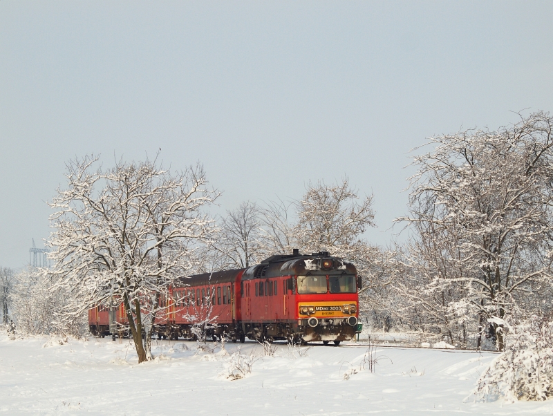 The MDmot 3003 between Berekfürdő and Karcag-Ipartelep photo