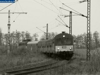 The BDt 359 is arriving at Környe