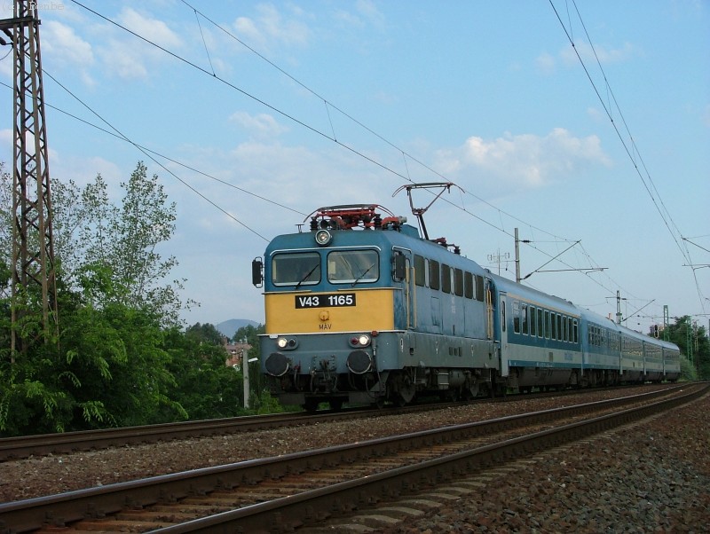 V43 1165 a Körvasúton, a Baross Gábor InterCityRapiddal fotó