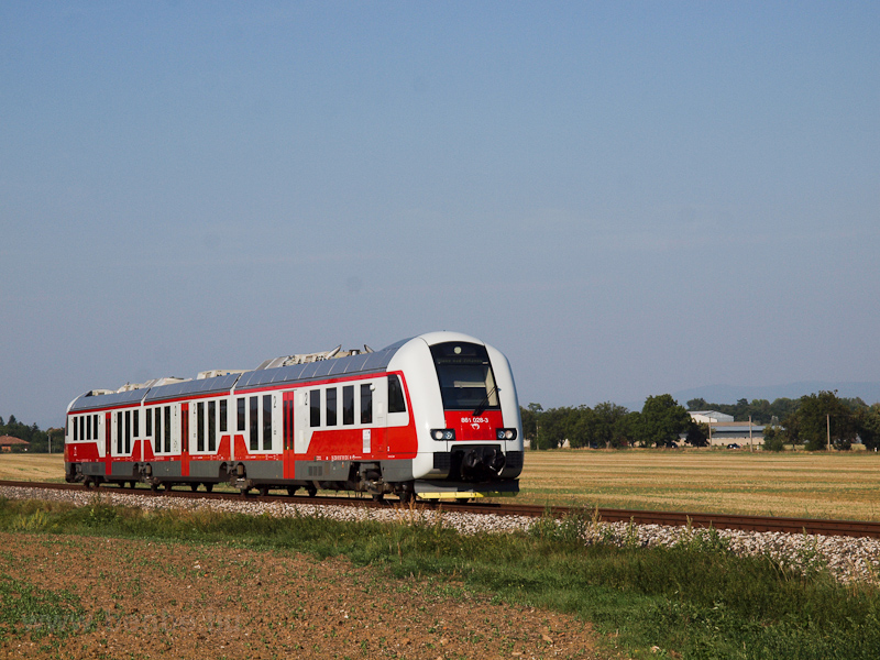 The ŽSSK 861 028-3 see photo